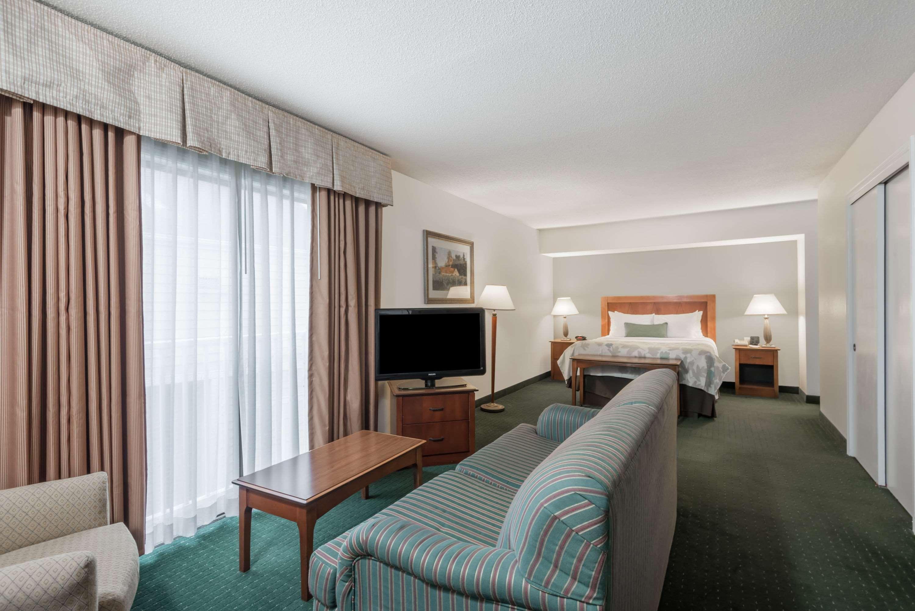 Best Western Fishkill Inn & Suites Exterior foto