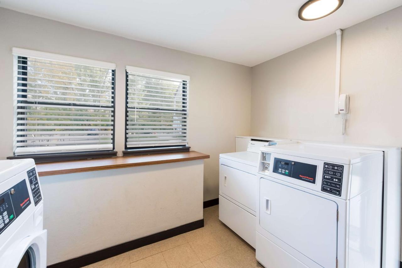 Best Western Fishkill Inn & Suites Exterior foto