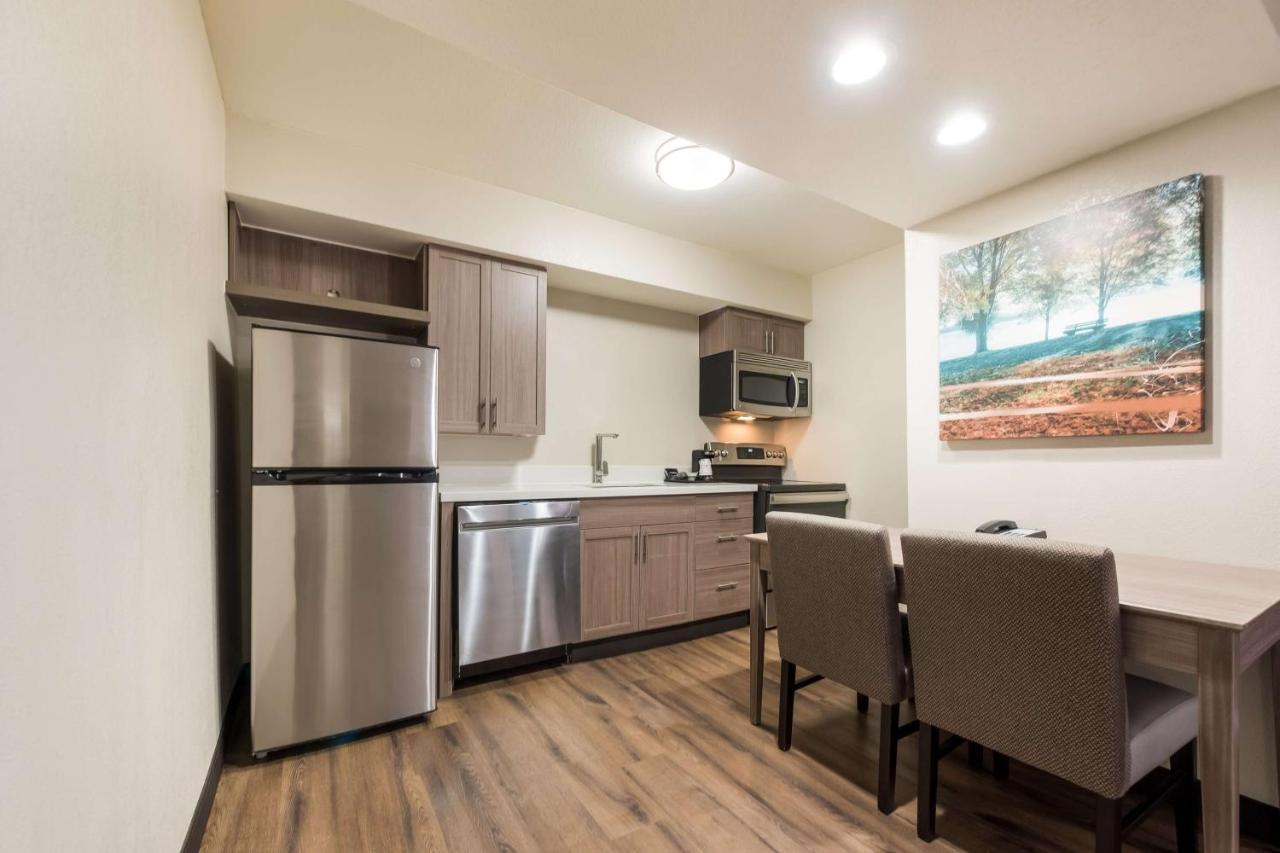 Best Western Fishkill Inn & Suites Exterior foto