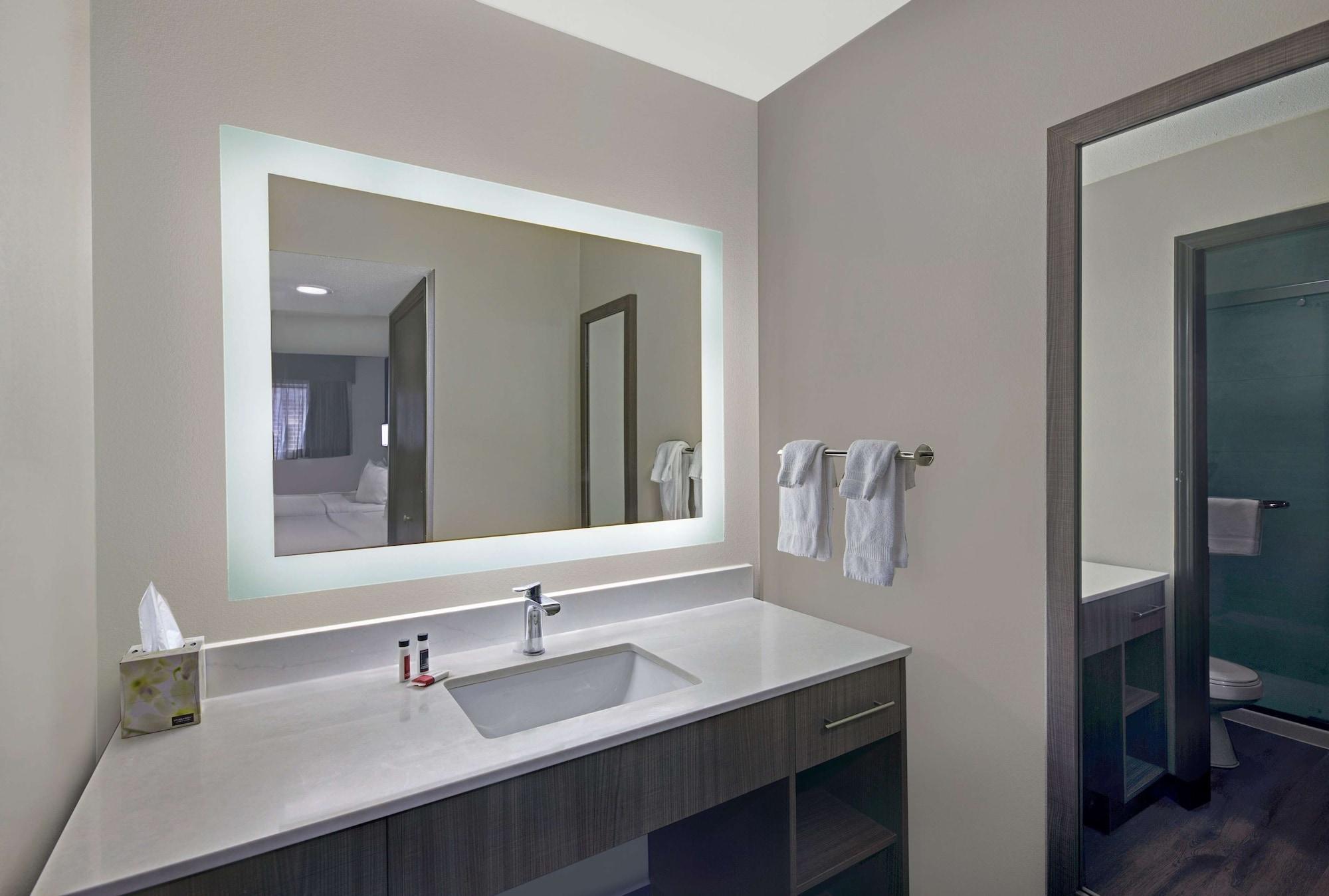 Best Western Fishkill Inn & Suites Exterior foto